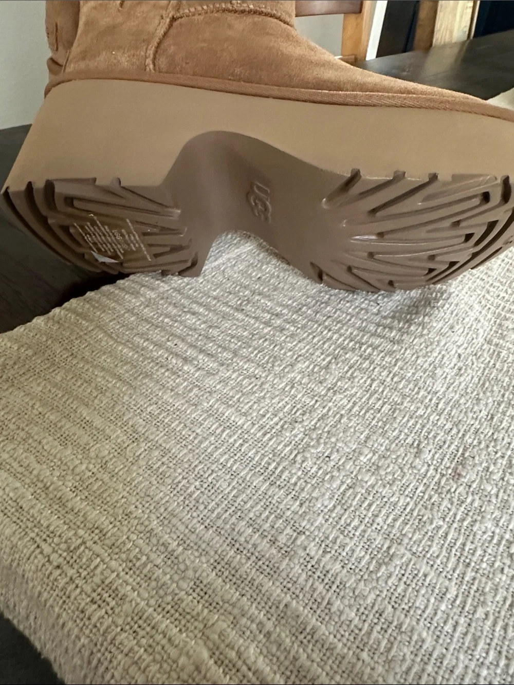 UGG Women's Suede Platform Ankle Boots - Chestnut